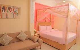 Jewel Howard Carter Hotel